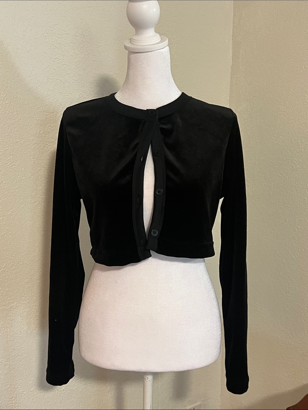 Vintage 2000 Black Velvet Cropped Button Cardigan - Women